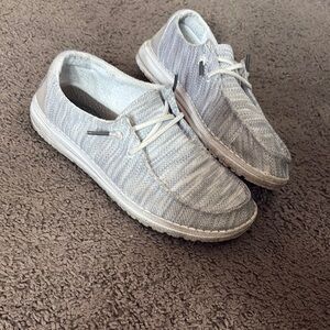 Womens Hey Dudes size 7